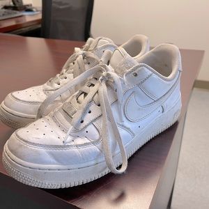 Nike Air Force 1’s (AF1)